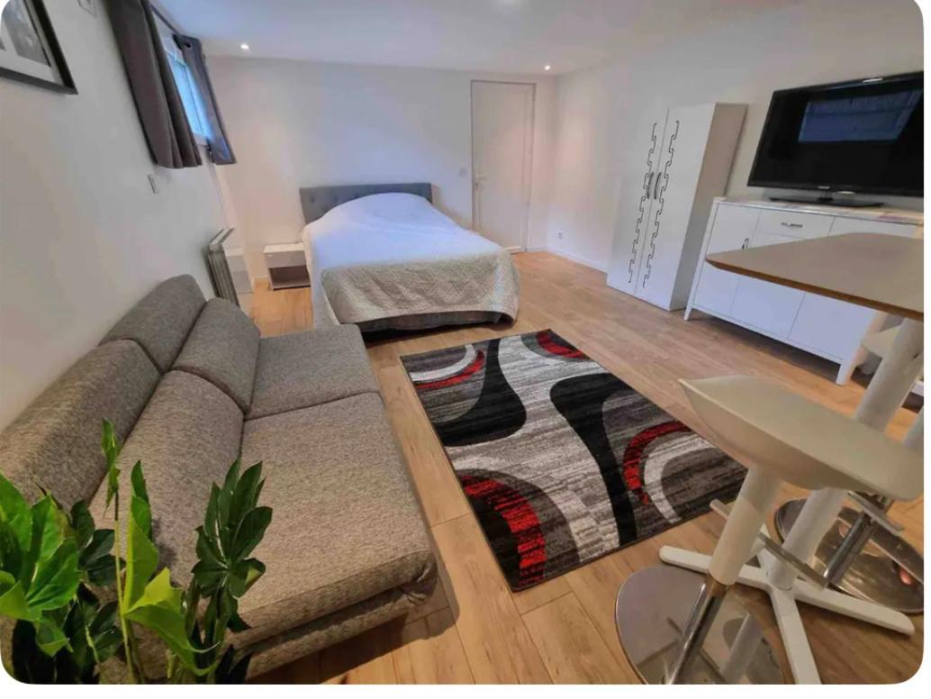 Studio Proche Gare Et Versailles 4 Min A Pied Train Vers Paris Marly-le-Roi Exterior foto